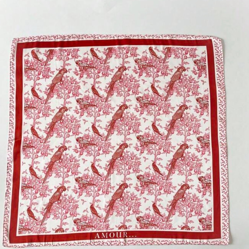 Elegant Red and White Scarf S37 - Picture 2 of 4